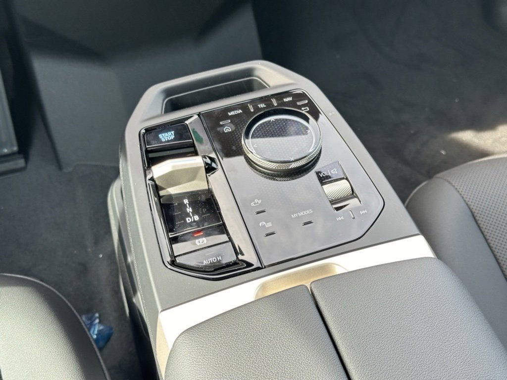 Used 2025 BMW iX xDrive50 w/ Sport Package image 12