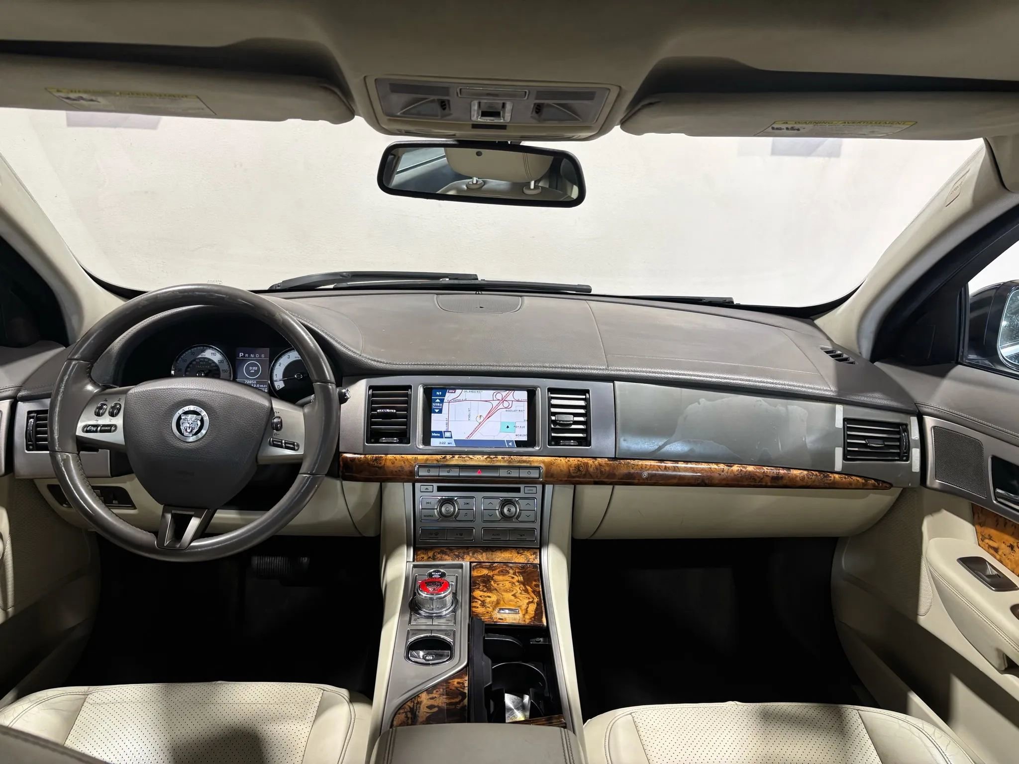 Used 2010 Jaguar XF Premium image 15