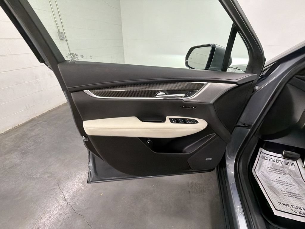 Used 2021 Cadillac XT6 Sport AWD/4WD image 23