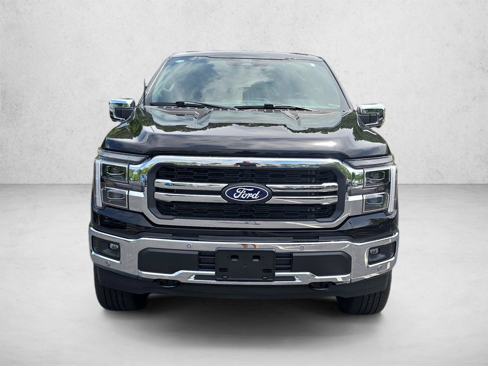 Used 2025 Ford F150 Lariat w/ Equipment Group 501A Mid AWD/4WD image 2