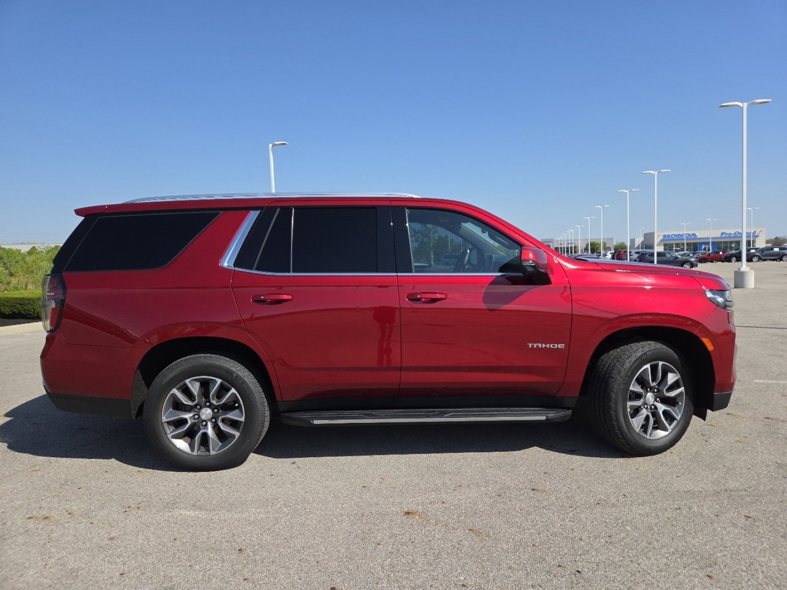Used 2021 Chevrolet Tahoe LT w/ LT Signature Package AWD/4WD image 22