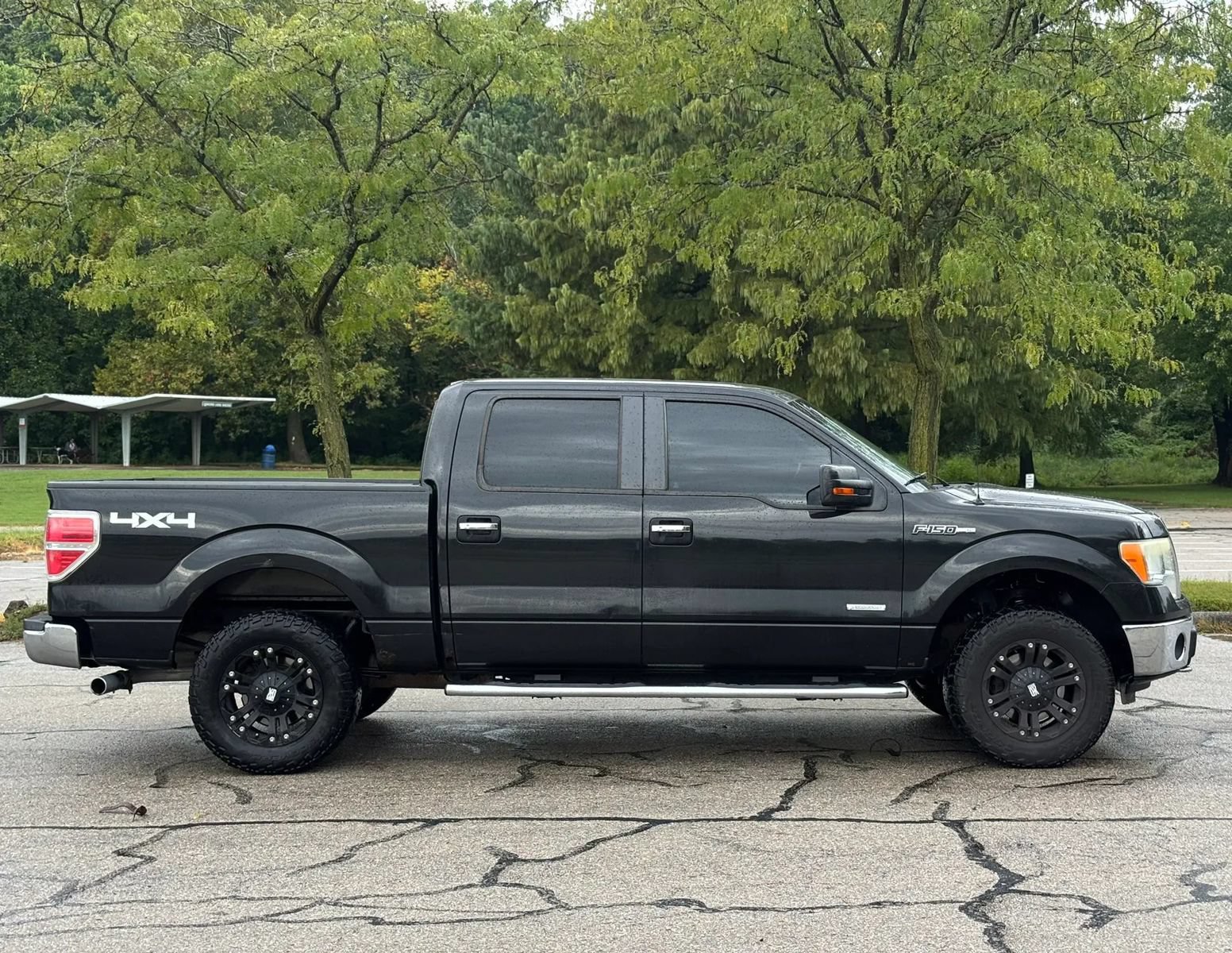 Used 2012 Ford F150 XLT w/ XLT Chrome Pkg AWD/4WD image 4