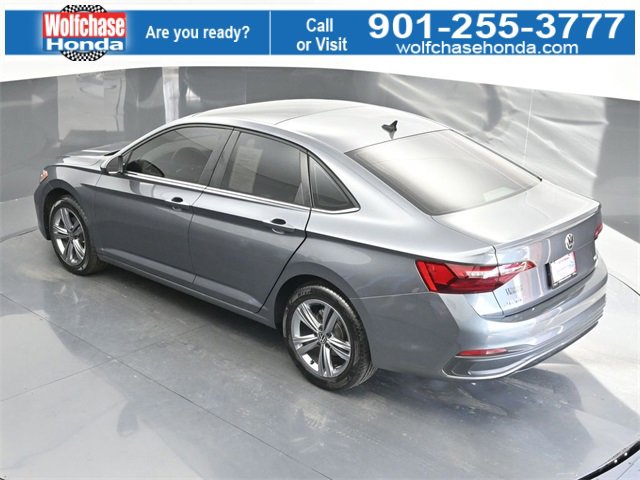 Used 2024 Volkswagen Jetta SE w/ Panoramic Sunroof Package image 31