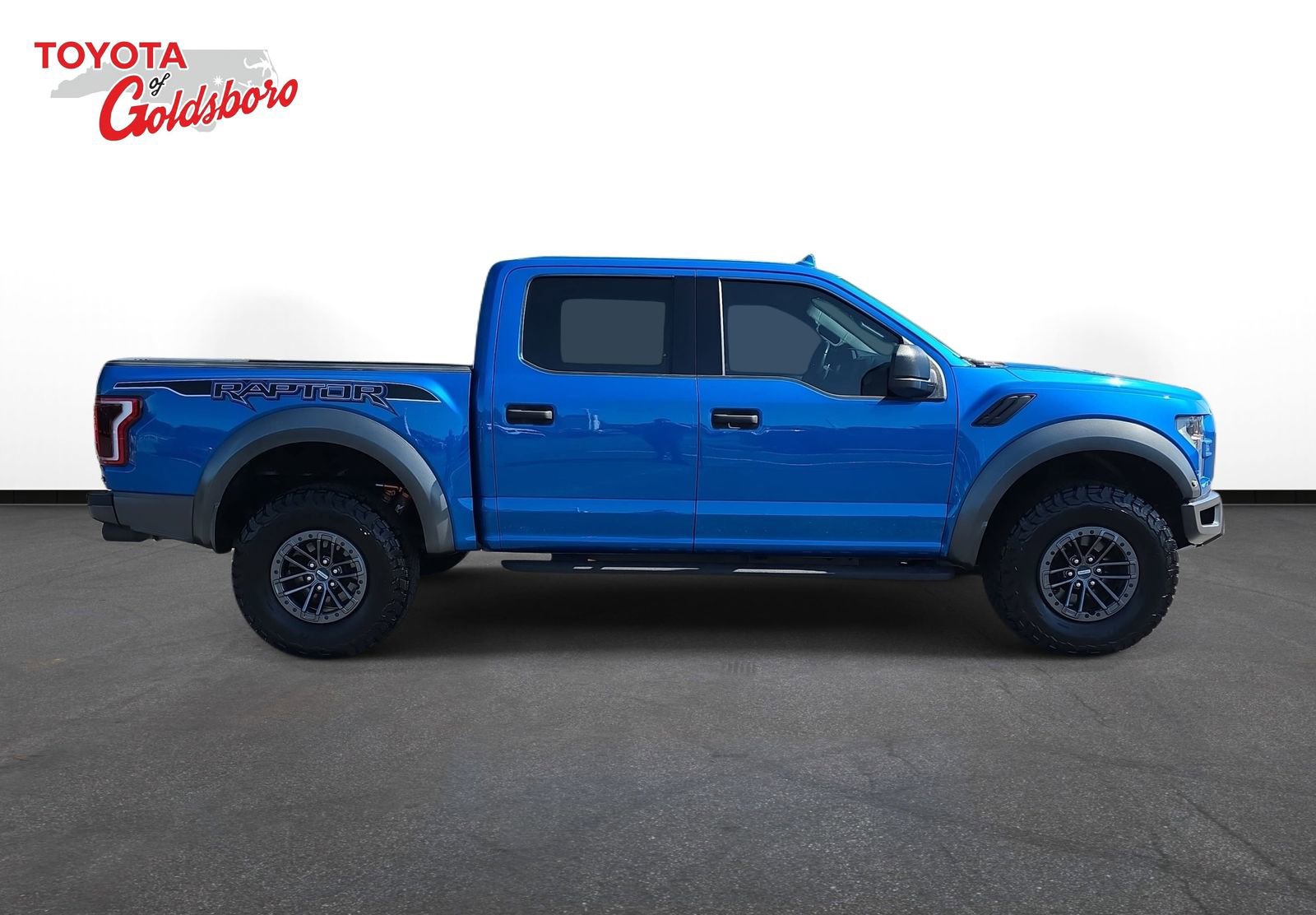 Used 2019 Ford F150 Raptor w/ Equipment Group 801A Mid AWD/4WD image 4