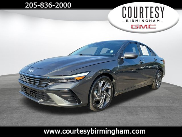 Used 2024 Hyundai Elantra SEL w/ Convenience Package
