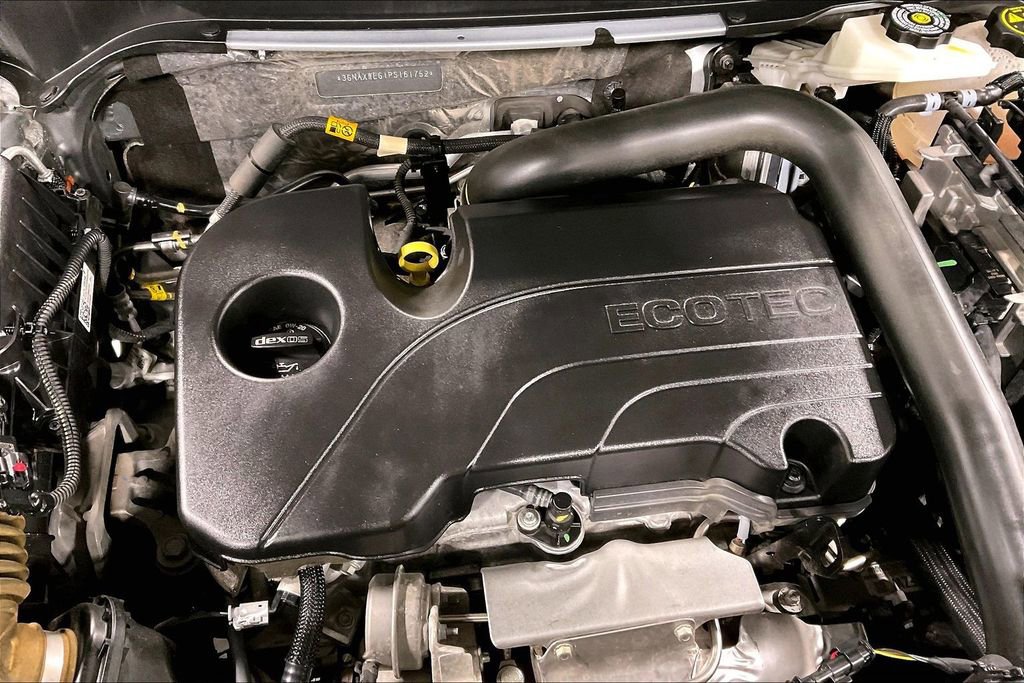 Used 2023 Chevrolet Equinox RS image 39