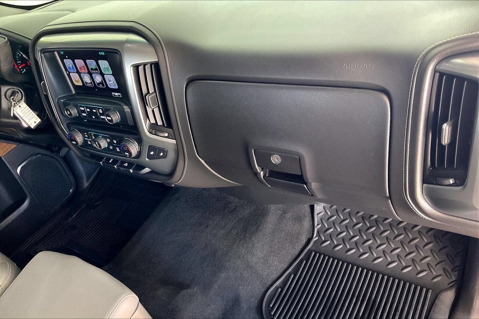 Used 2017 Chevrolet Silverado 1500 LTZ AWD/4WD image 22