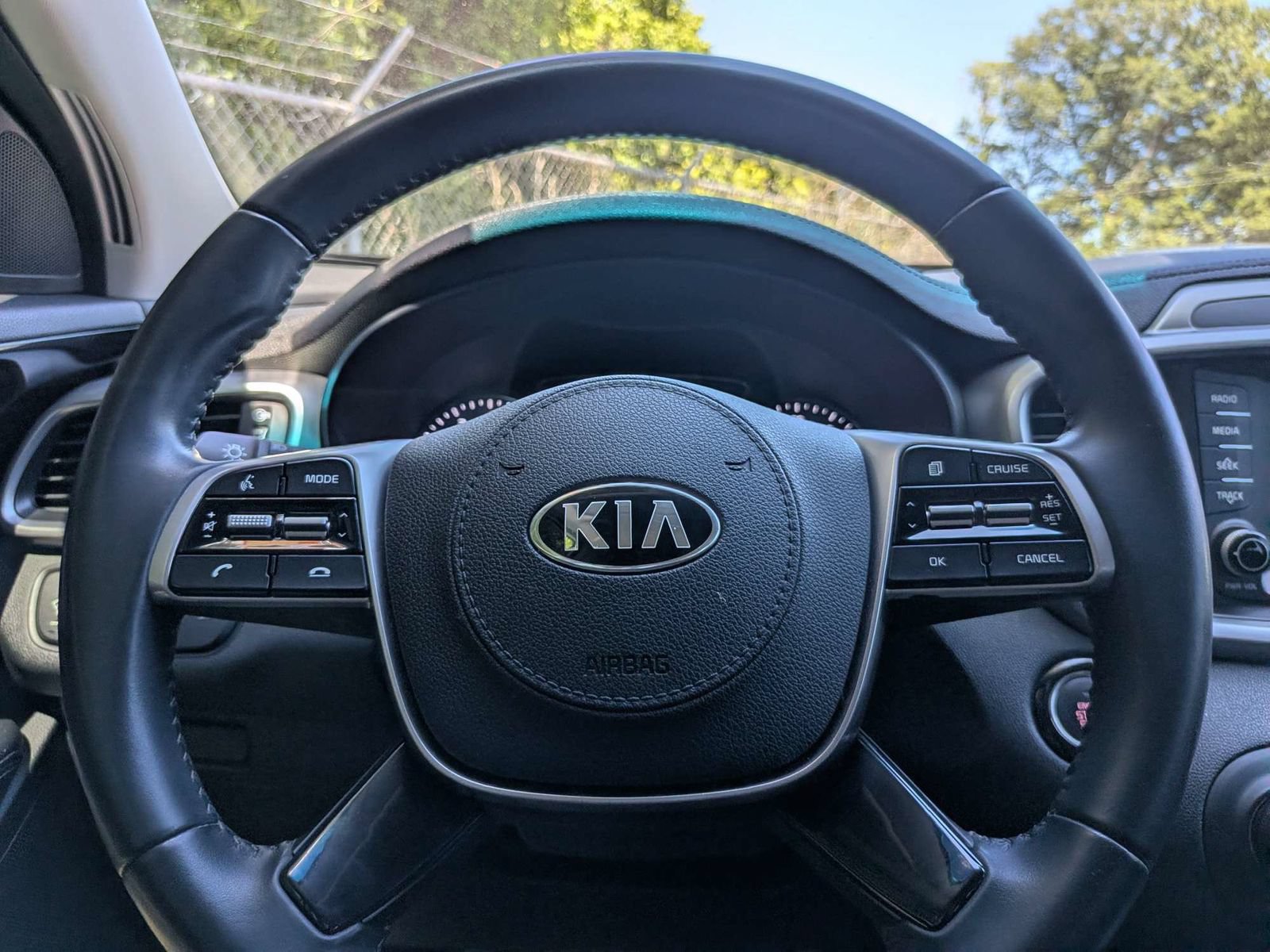 Used 2020 Kia Sorento S FWD image 25