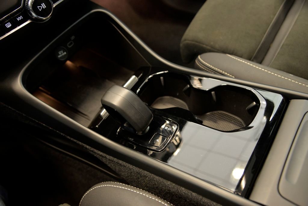 Used 2023 Volvo C40 P8 Recharge Plus image 25