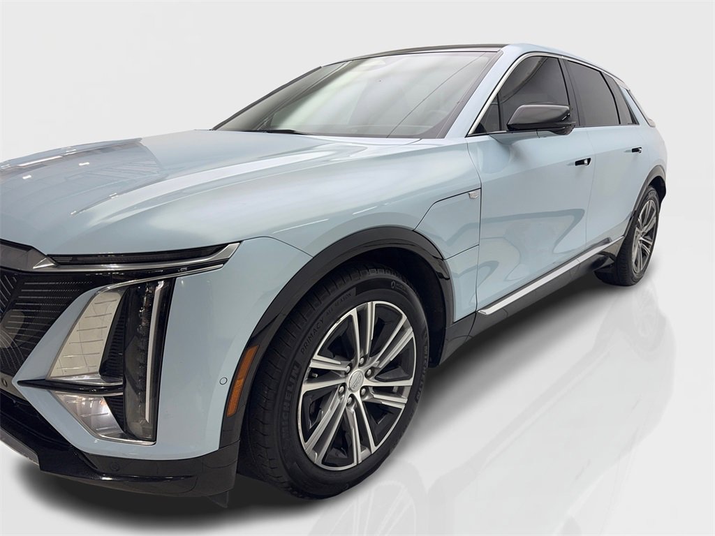 Used 2024 Cadillac Lyriq Luxury image 11