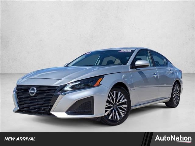 Used 2023 Nissan Altima 2.5 SV image 1