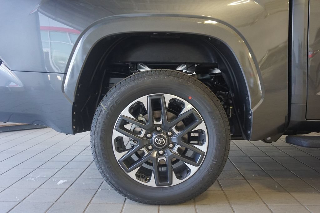 New 2026 Toyota Tundra Limited AWD/4WD image 32