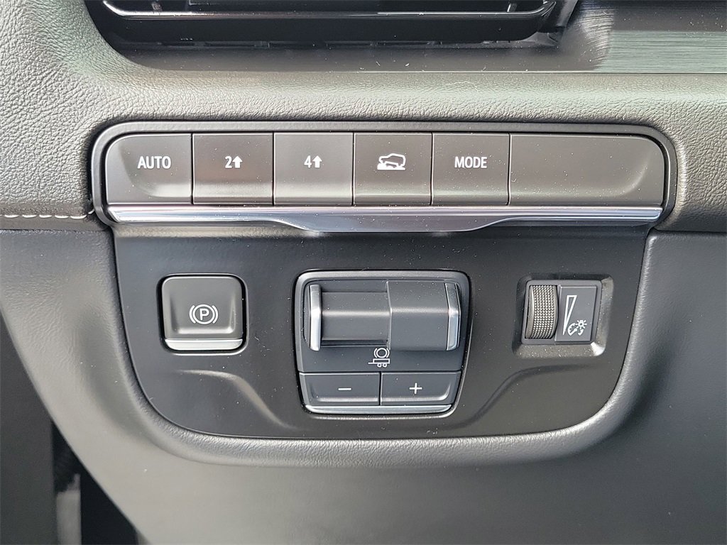 Certified 2024 Cadillac Escalade Premium Luxury w/ Performance Package image 17