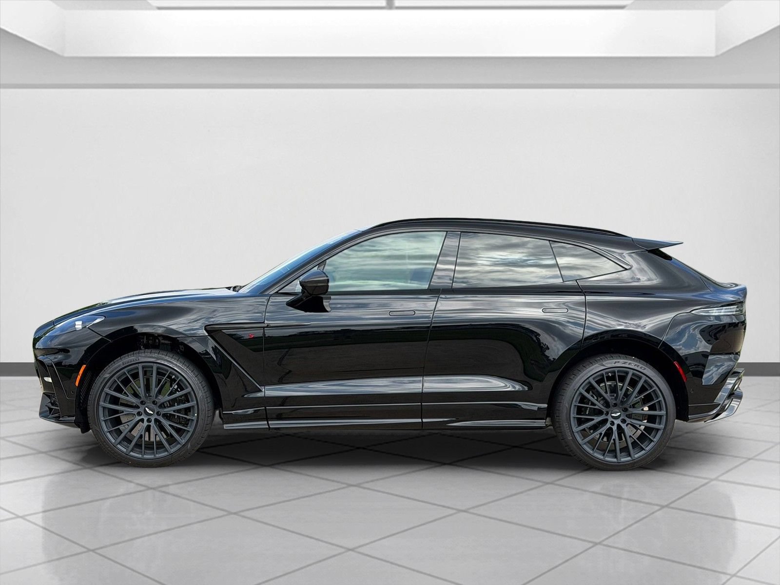New 2026 Aston Martin DBX 707 AWD/4WD image 8