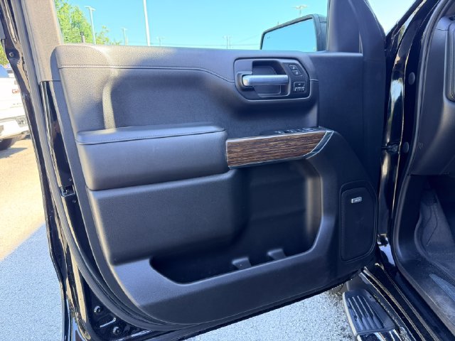 Used 2020 Chevrolet Silverado 1500 High Country w/ Technology Package AWD/4WD image 11
