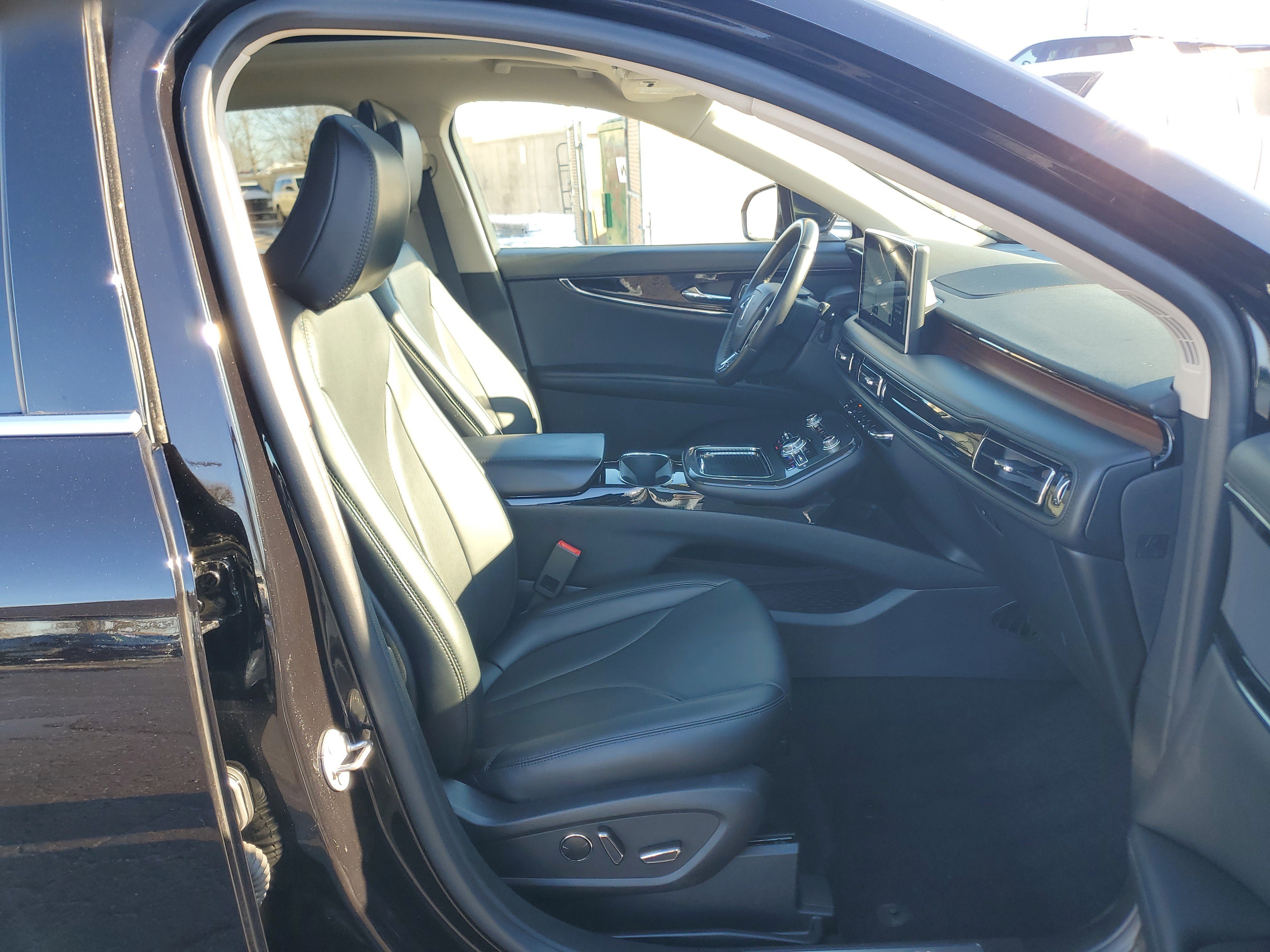 Certified 2023 Lincoln Nautilus Reserve w/ Monochromatic Package image 9