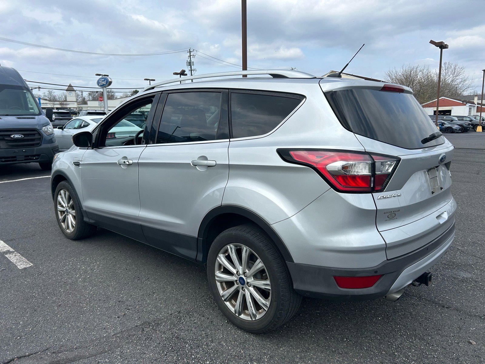 Used 2017 Ford Escape Titanium image 8