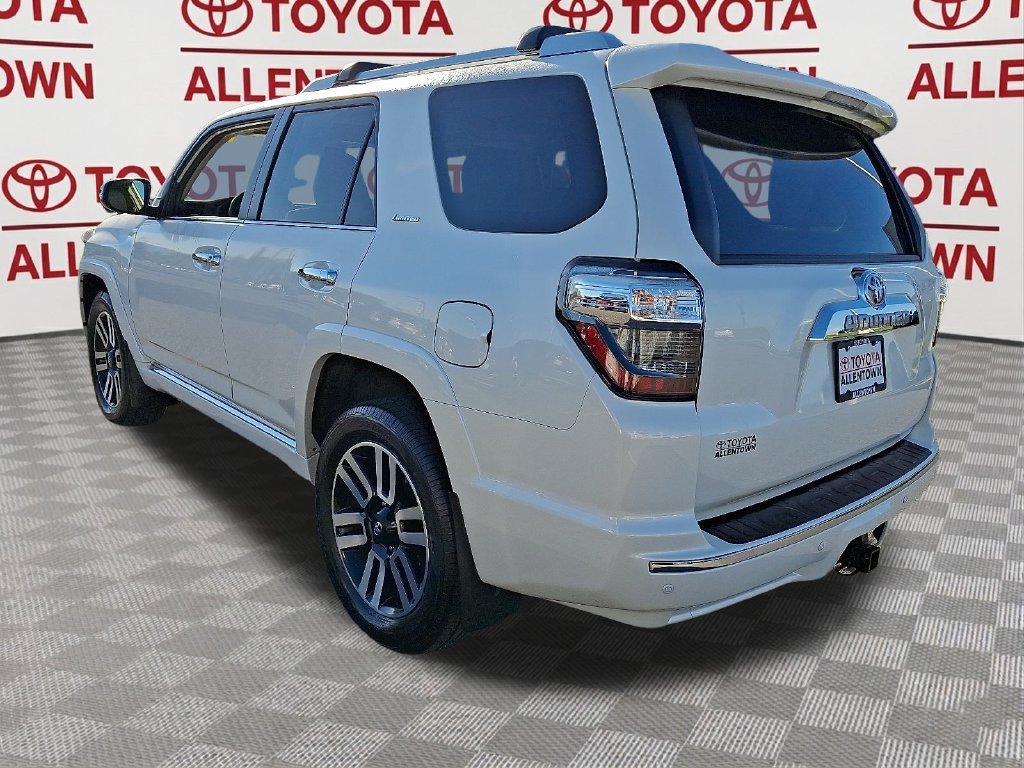 Used 2022 Toyota 4Runner Limited AWD/4WD image 6