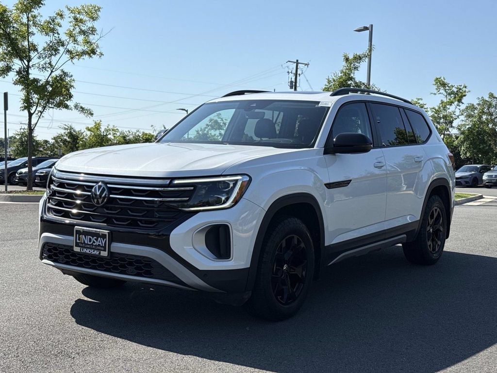 Used 2024 Volkswagen Atlas Peak Edition SEL AWD/4WD image 6