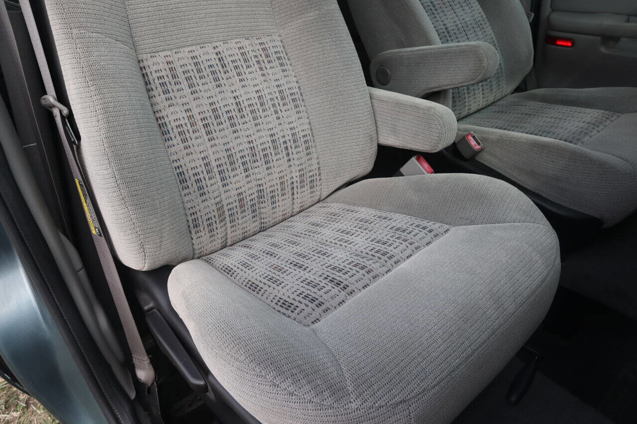 Used 2004 Chevrolet Venture LS w/ Easy Order Package image 15