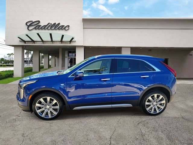 Certified 2023 Cadillac XT4 Premium Luxury w/ Cold Weather Package FWD image 2