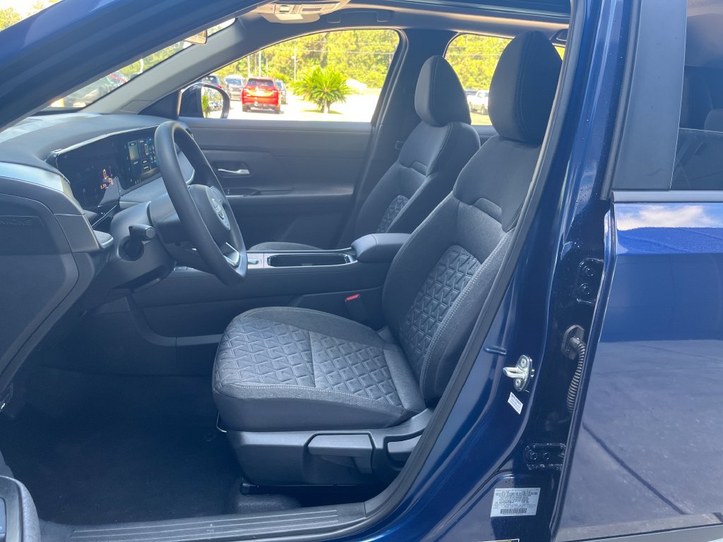 New 2027 Nissan Kicks SV AWD/4WD image 9