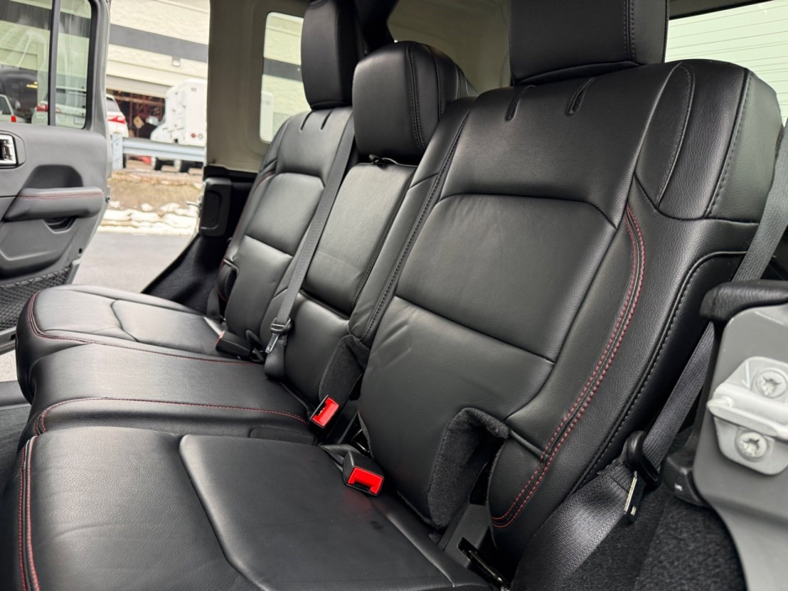 Used 2021 Jeep Wrangler Unlimited Rubicon w/ Uconnect 4C Nav & Sound Group image 17