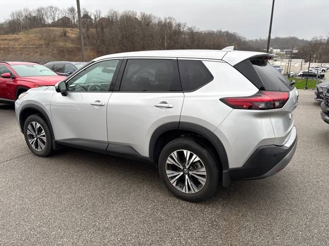 Certified 2021 Nissan Rogue SV image 3