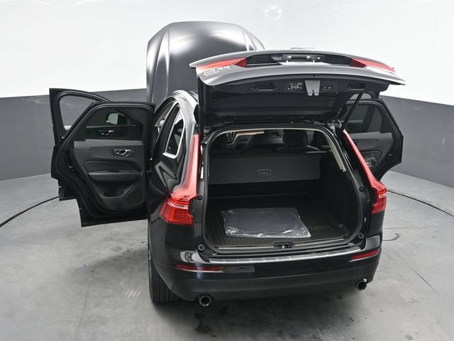 Used 2021 Volvo XC60 T5 Momentum w/ Premium Package AWD/4WD image 27