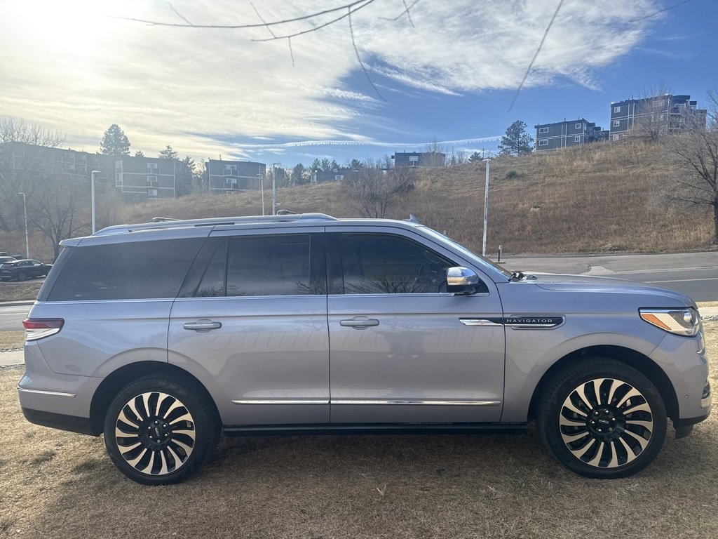 Certified 2024 Lincoln Navigator Black Label image 8