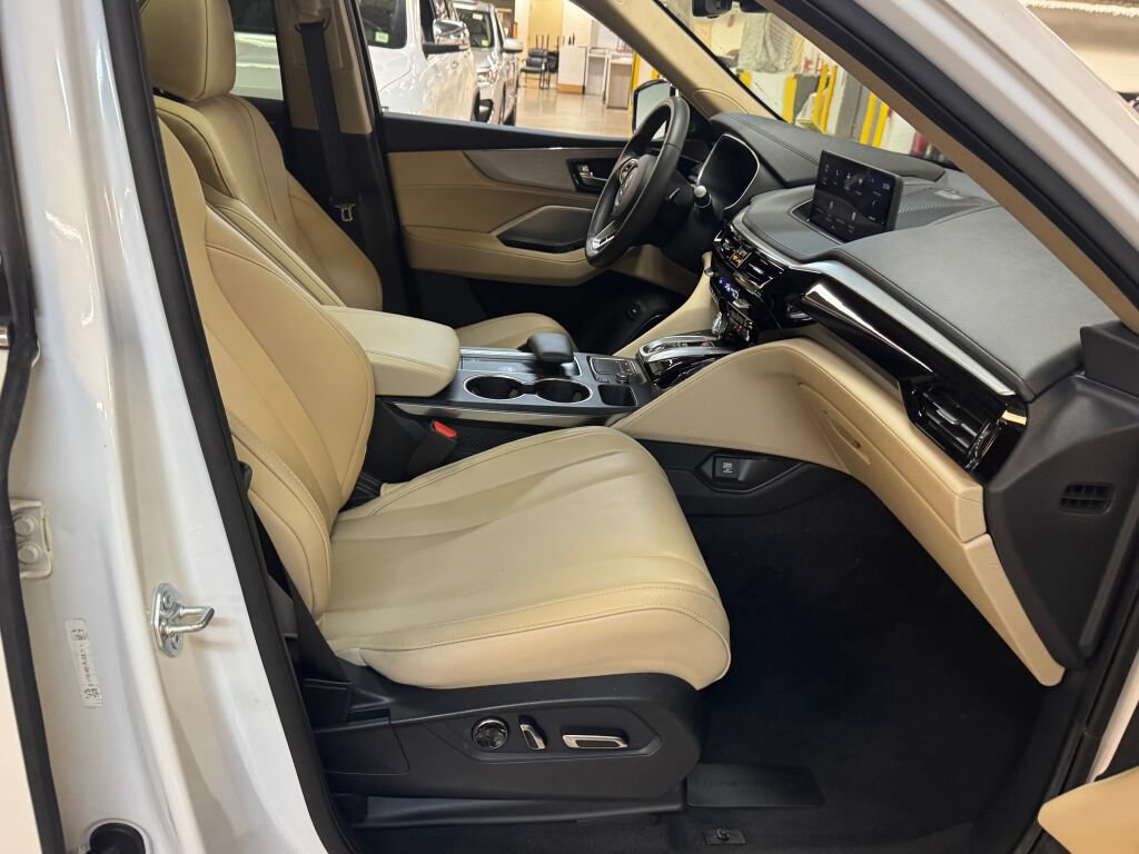 Certified 2023 Acura MDX SH-AWD image 33