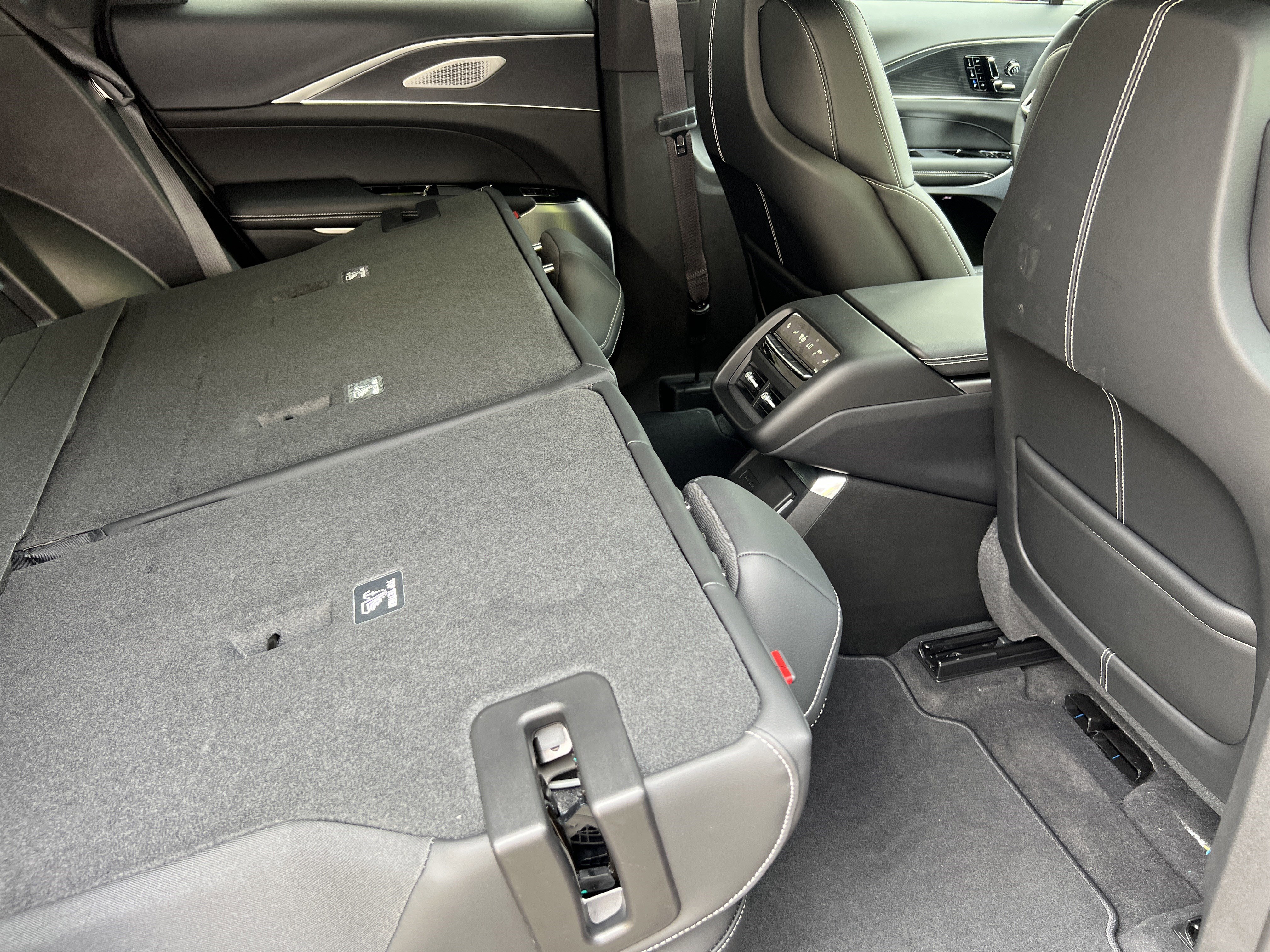 New 2025 Cadillac Lyriq Luxury image 24