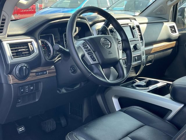 Used 2019 Nissan Titan SL RWD image 12