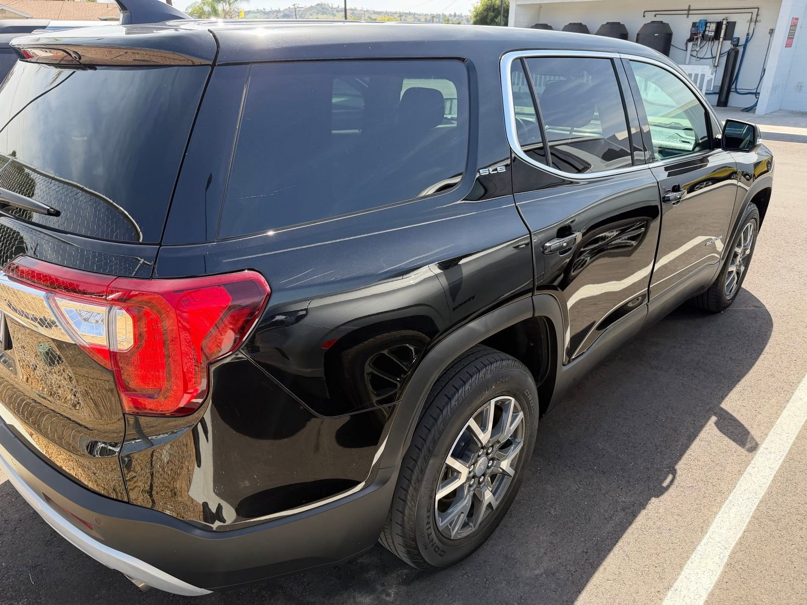 Used 2021 GMC Acadia SLE w/ LPO, Cargo Package image 5