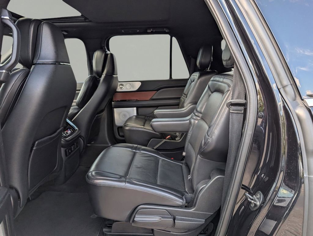 Used 2020 Lincoln Navigator L Reserve w/ Equipment Group 208A Reserve image 15