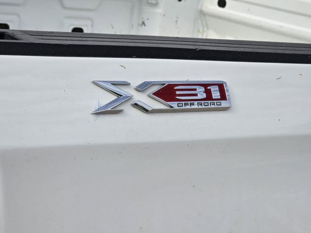 Used 2021 GMC Sierra 1500 SLT w/ X31 Off-Road Package image 8