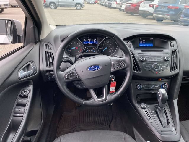 Used 2015 Ford Focus SE w/ SE Sport Package FWD image 33