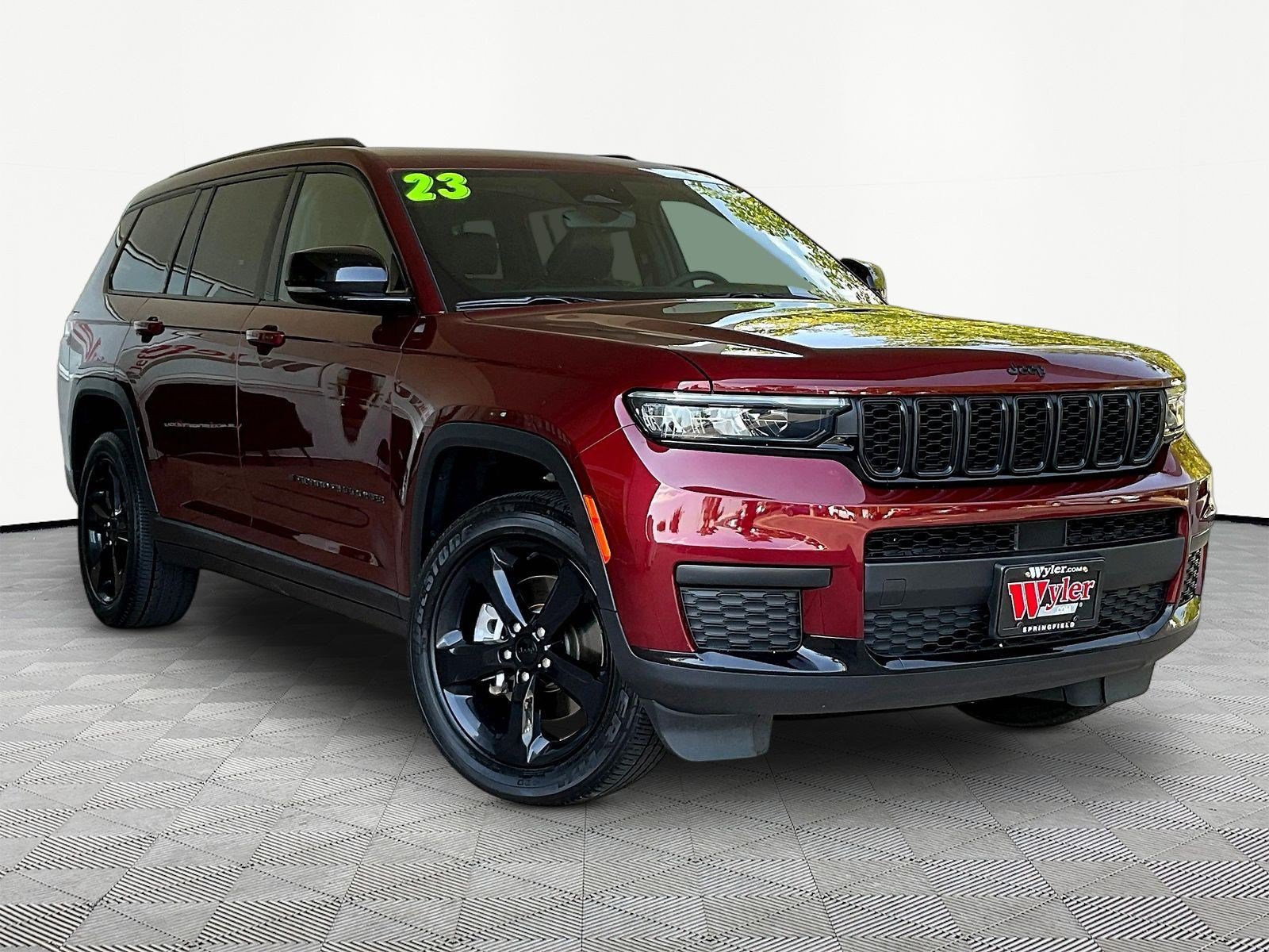 Used 2023 Jeep Grand Cherokee L Laredo AWD/4WD image 3