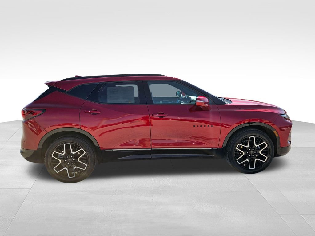 Used 2023 Chevrolet Blazer RS w/ Driver Confidence II Package AWD/4WD image 5