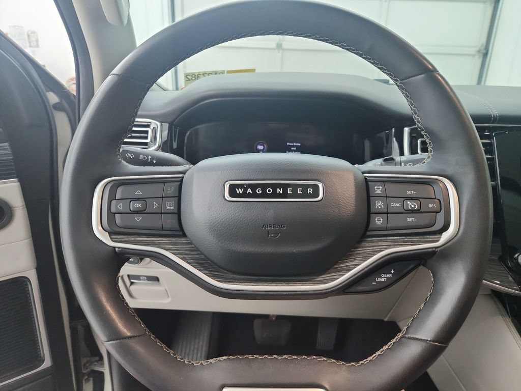 Certified 2022 Jeep Wagoneer Series III w/ Premium Group I AWD/4WD image 25