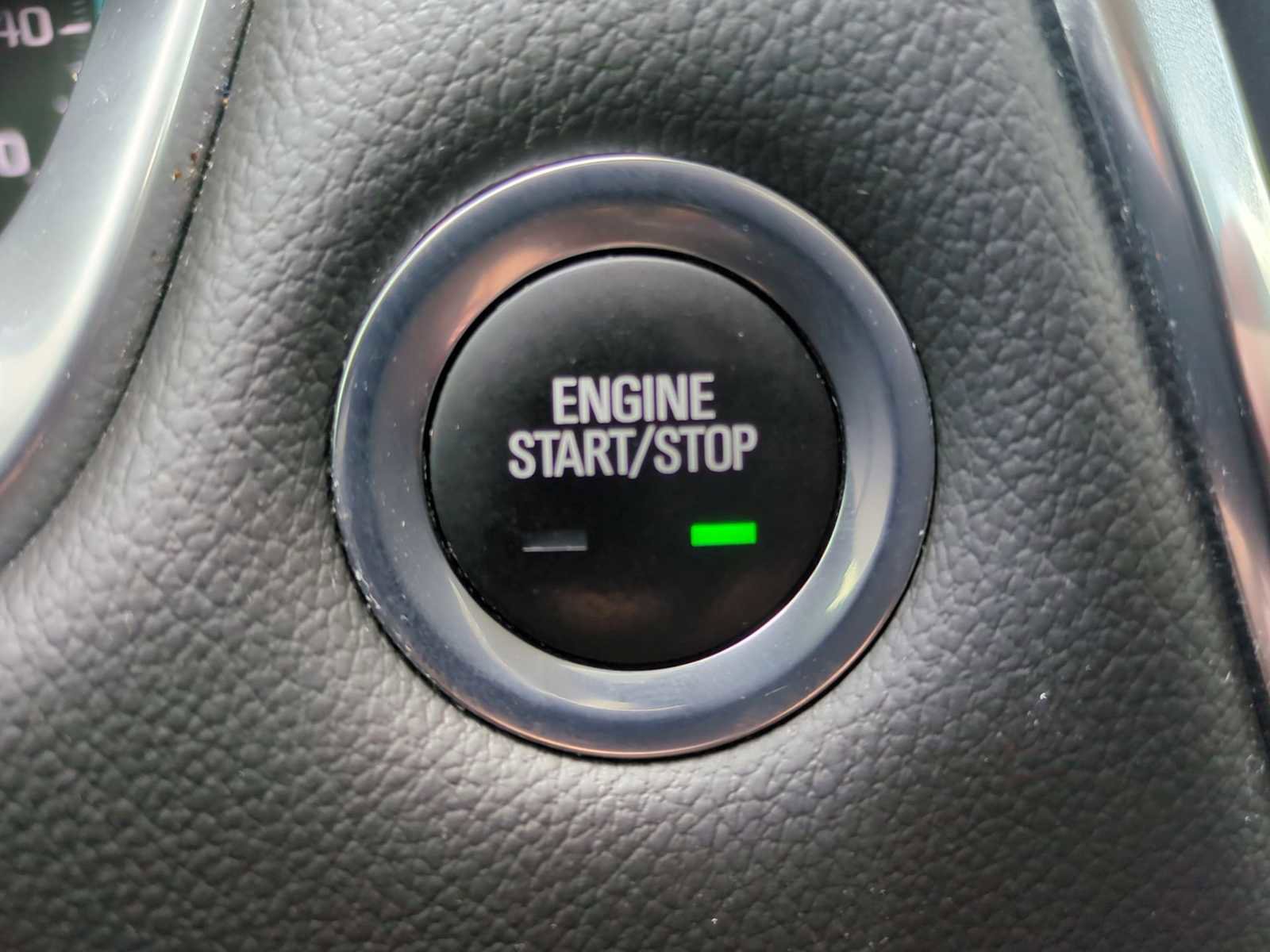 Used 2021 Chevrolet Traverse LT FWD image 17