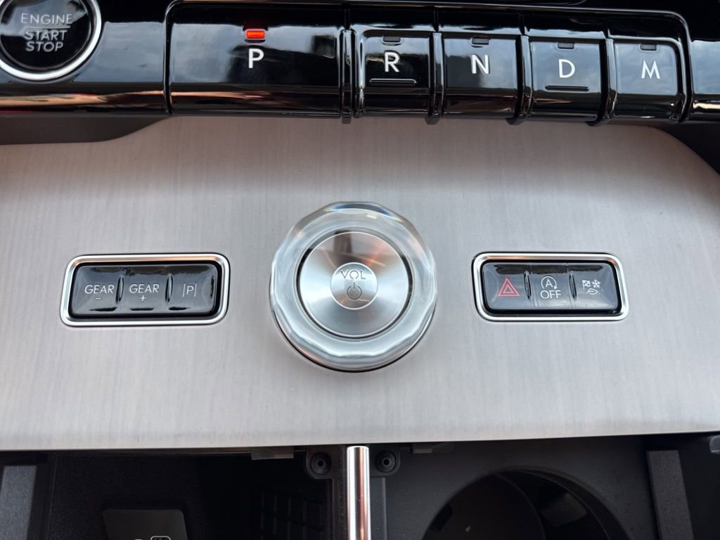 New 2026 Lincoln Navigator L Premier image 17