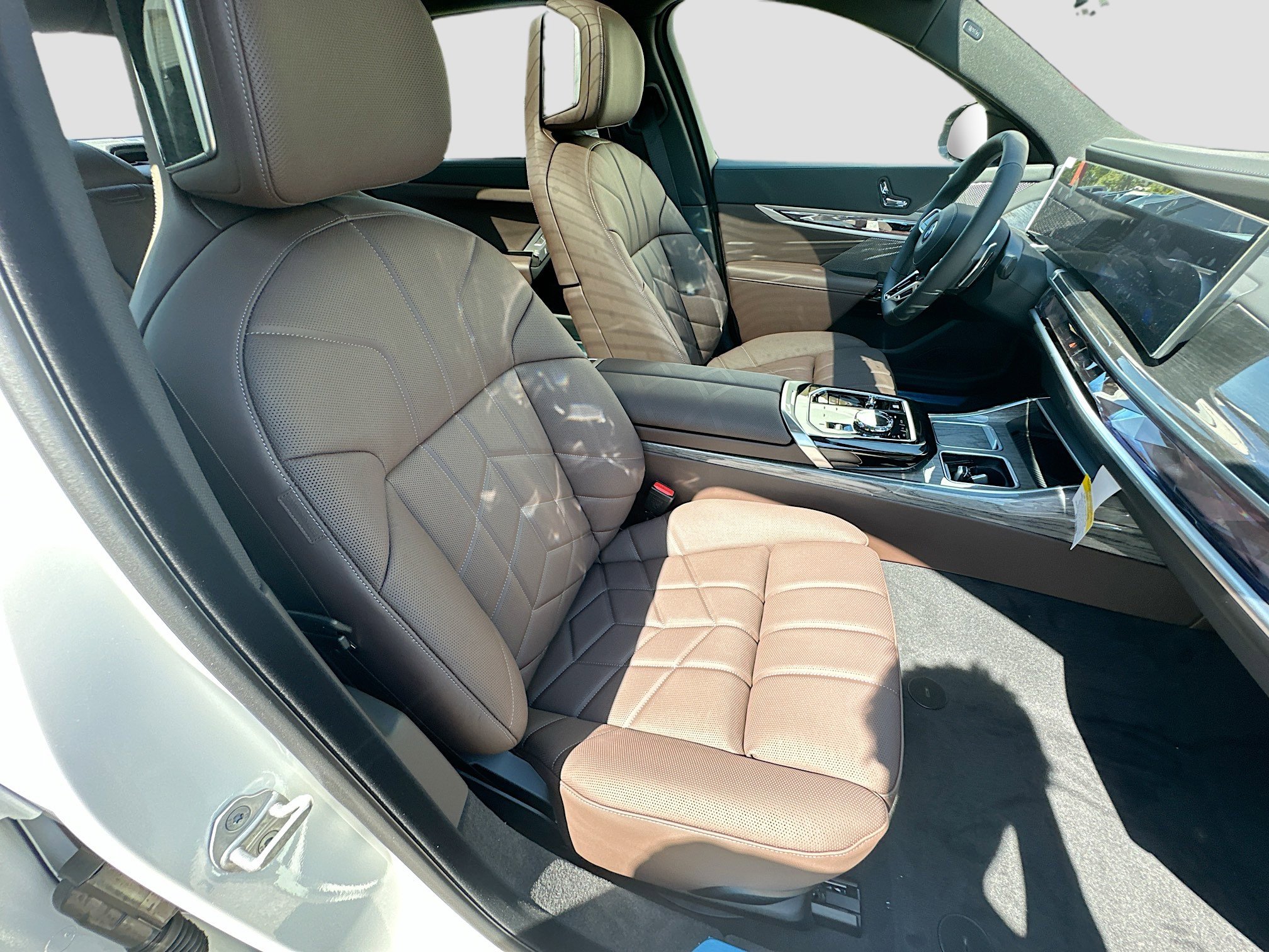 New 2025 BMW 760i xDrive image 23