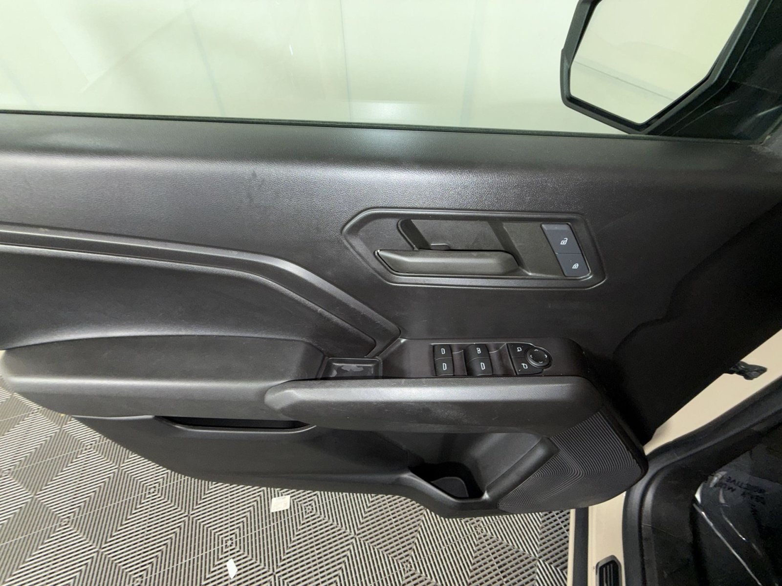 Used 2023 Chevrolet Colorado Trail Boss w/ LPO, Dark Essentials Package AWD/4WD image 15