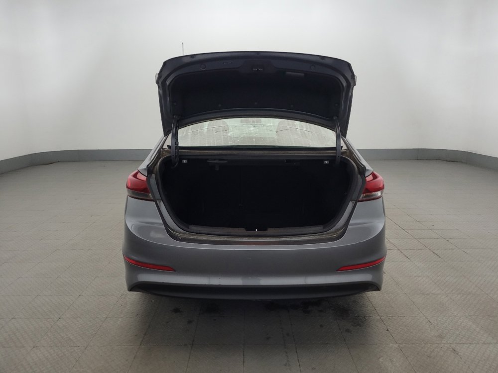 Used 2018 Hyundai Elantra SE w/ SE Connectivity Package 04 FWD image 29