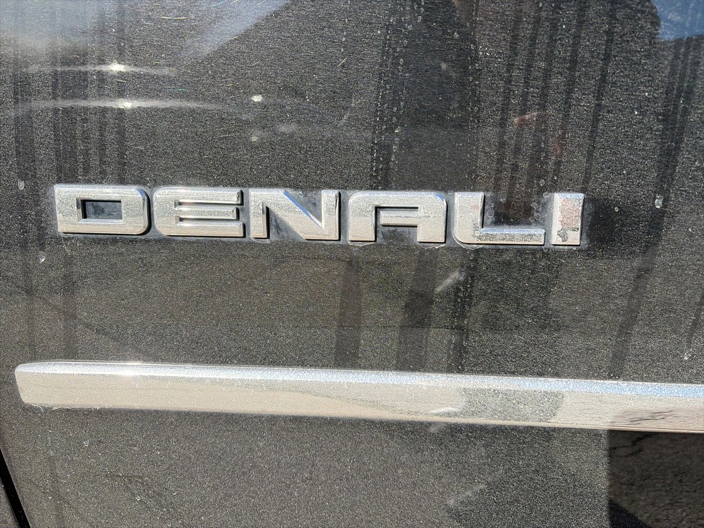 Used 2019 GMC Yukon Denali w/ Denali Ultimate Package image 9