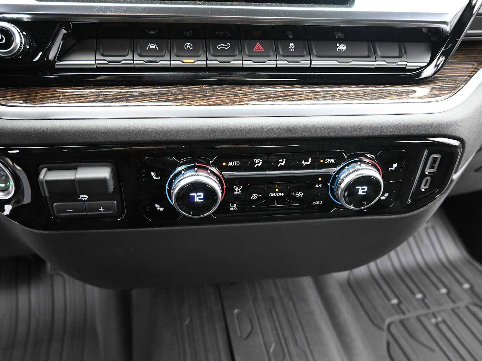 New 2025 GMC Sierra 1500 Elevation w/ LPO, Elevation Black Package image 19