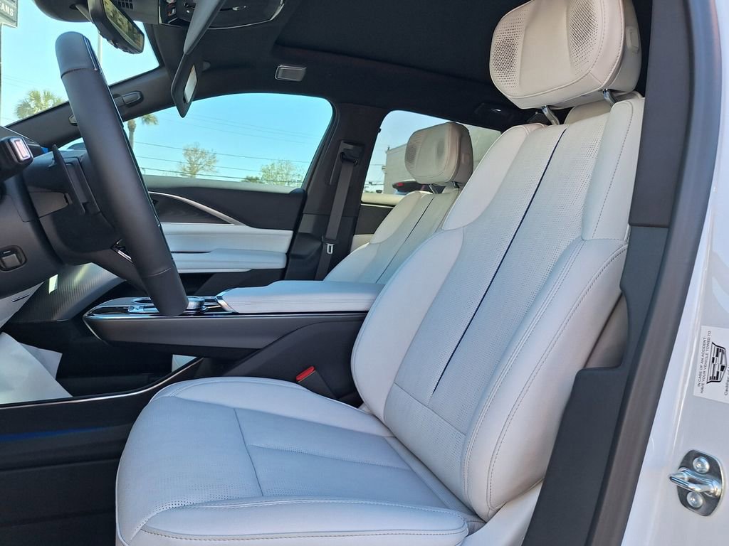 New 2026 Cadillac Lyriq Premium Sport w/ LPO, ONYX Package image 22