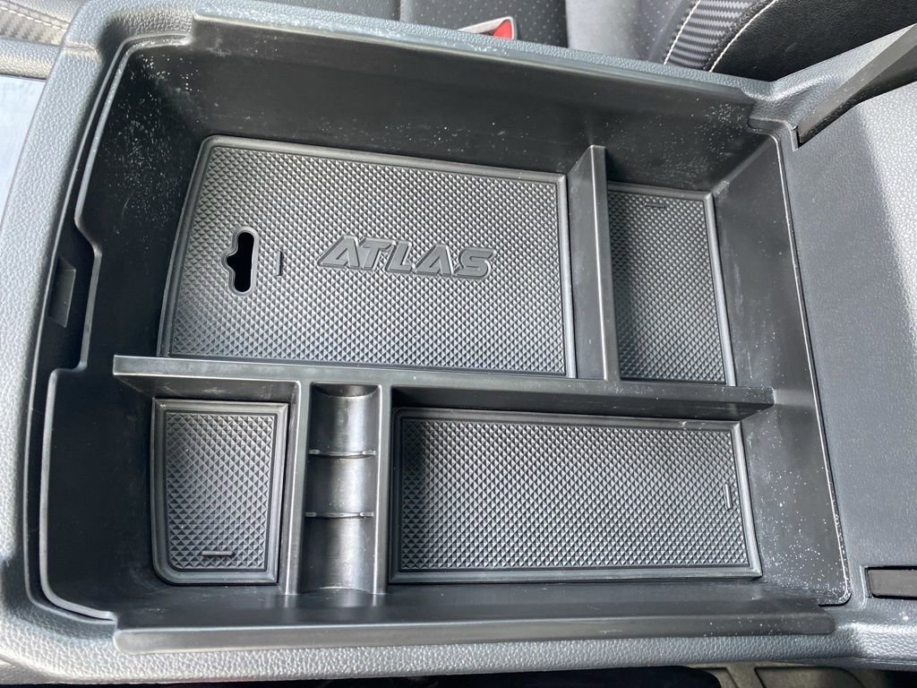 Used 2023 Volkswagen Atlas Cross Sport SE w/ Panoramic Sunroof Package image 28