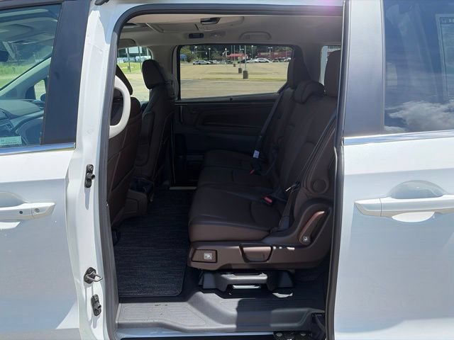New 2026 Honda Odyssey Touring image 5